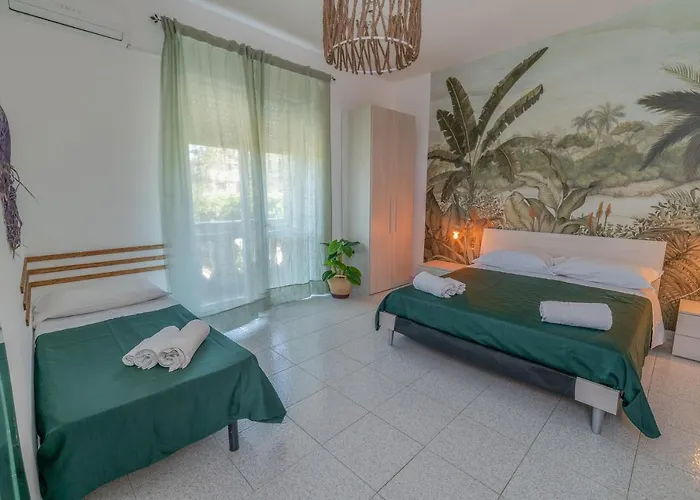 Bed and Breakfast Anime 4*