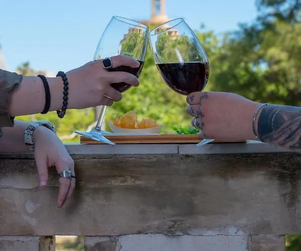 Anime Bed and Breakfast 4*