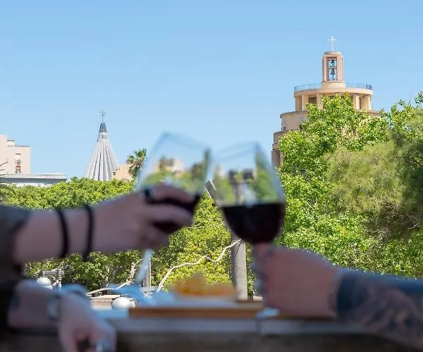 Bed & Breakfast Anime Syracuse