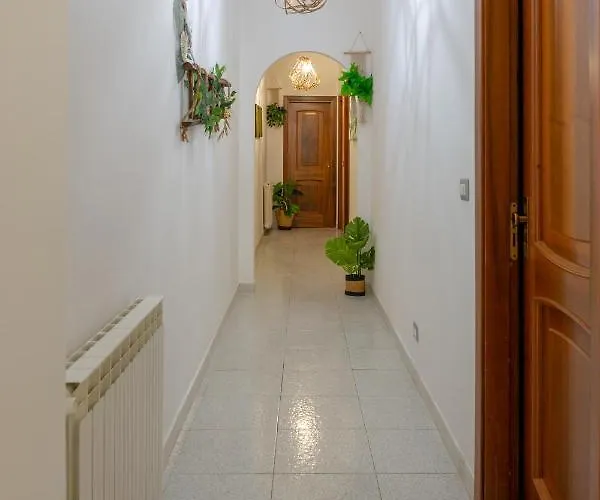 Anime Bed & Breakfast 4*